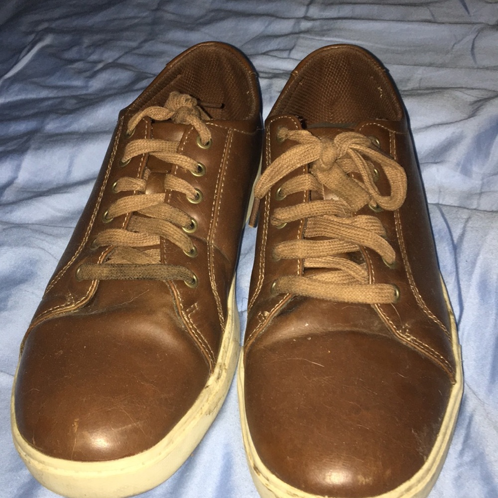 Leather shoes